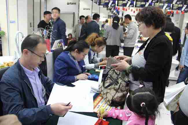 情歌王子黃格選燃爆鄂爾多斯，歐路莎20周年慶鄂爾多斯站完美收官